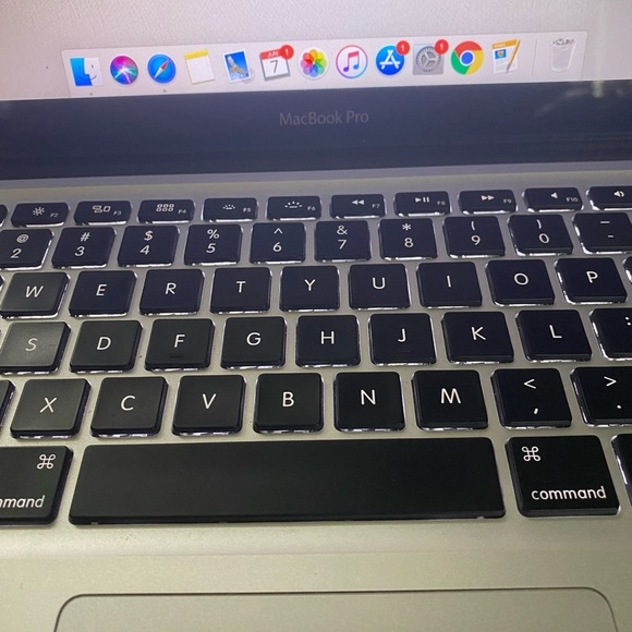 MacBook Pro - Picture 4 of 13